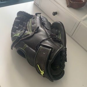 Baseball/Softball glove